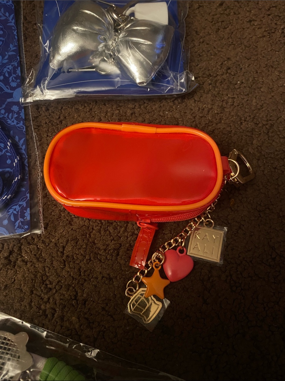 4 Keychains - Picture 4 of 6